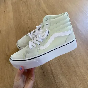 Vans Women’s Filmore Hi Platform Skate Shoes Mint