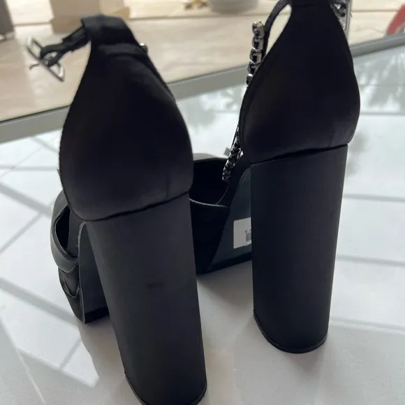 Versace Platform Pumps heels size 6.5 /7 aevitas, Versace style