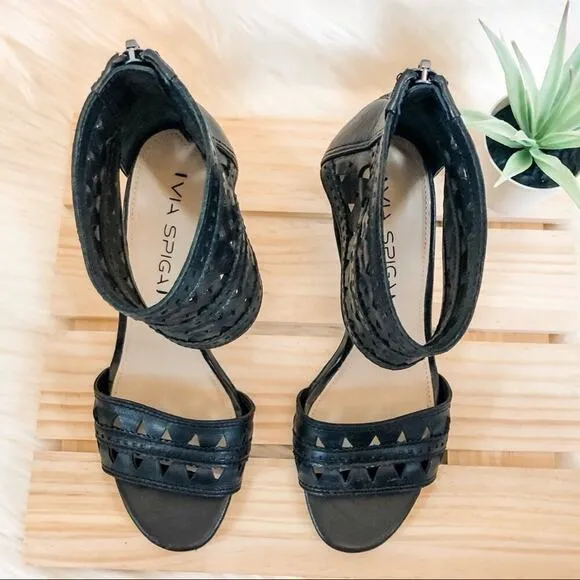 Via Spiga Vanka Black Ankle Cuff Sandals Heels Size 5.5M