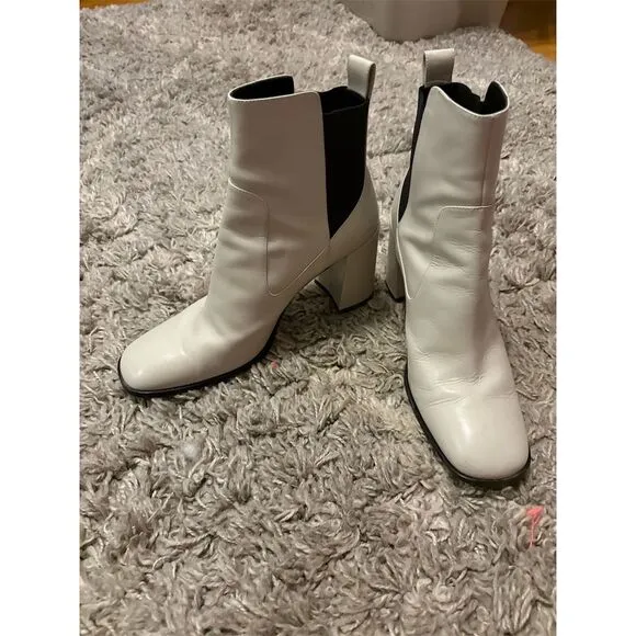 Via Spiga Women's Delaney White Leather Ankle Booties High Heel 8M