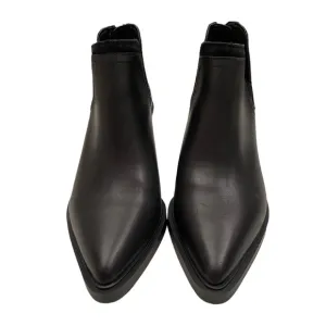 Vince camuto black leather heel shoes size 6.5