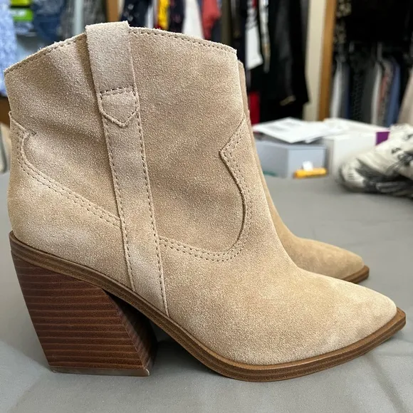 Vince Camuto Briyeonda Suede Western Boots 7.5