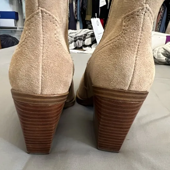 Vince Camuto Briyeonda Suede Western Boots 7.5