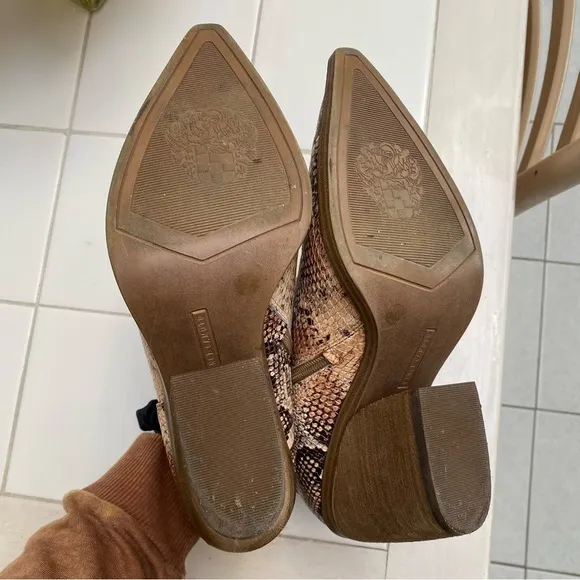 Vince Camuto Brown Tan Snakeskin Booties Boots 8.5 39