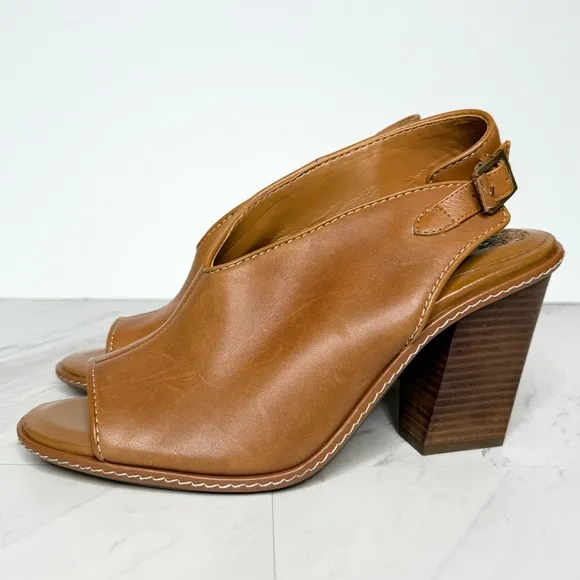 Vince Camuto Fandree Brown Leather Stacked Heel Sandal 11M