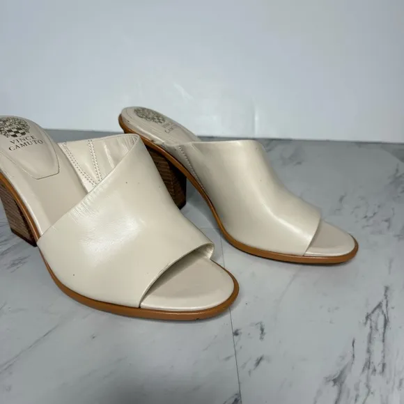 Vince Camuto Fissana Stacked Heel Leather Sandal 10M