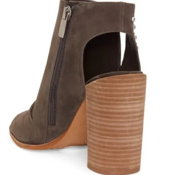 Vince Camuto Machine Grey Suede Peep toe sandals