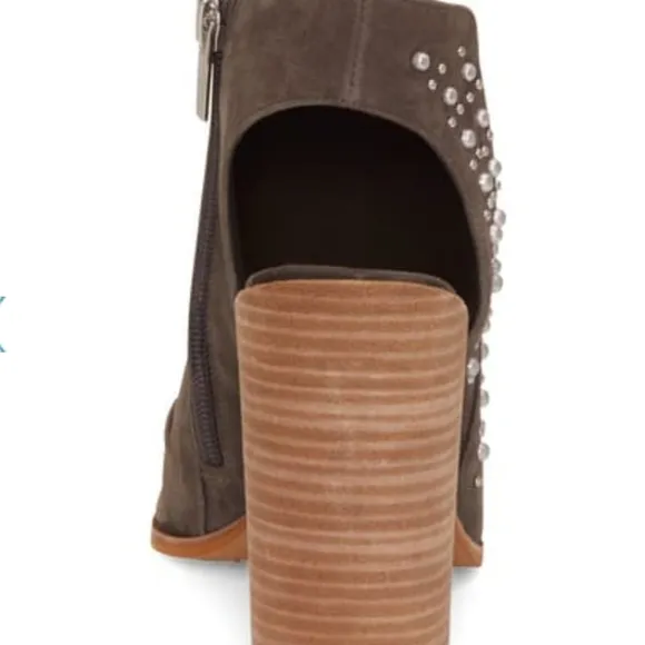 Vince Camuto Machine Grey Suede Peep toe sandals