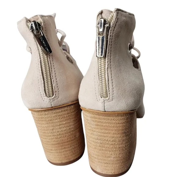 Vince Camuto Nahara Taupe laced zipback square toe Cuban heel sandals NWOT 9
