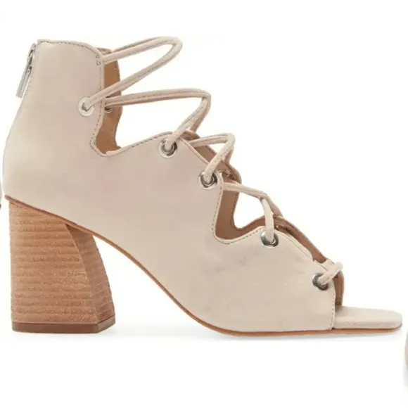 Vince Camuto Nahara Taupe laced zipback square toe Cuban heel sandals NWOT 9