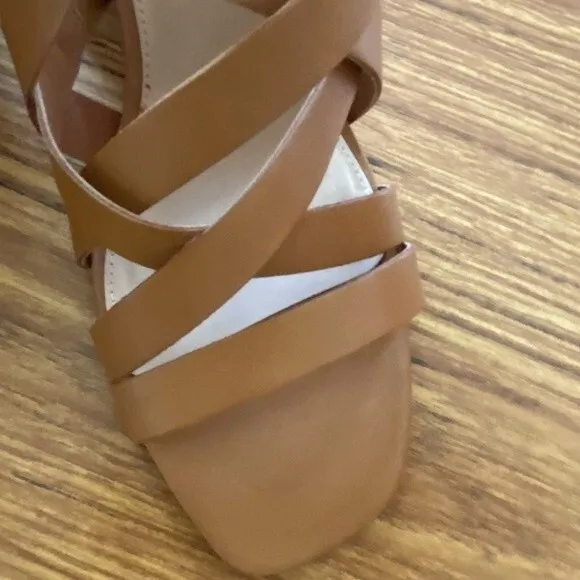 Vince Camuto - Sutellie Block Heel Leather Sandals - size 11M  MSRP: $139.00