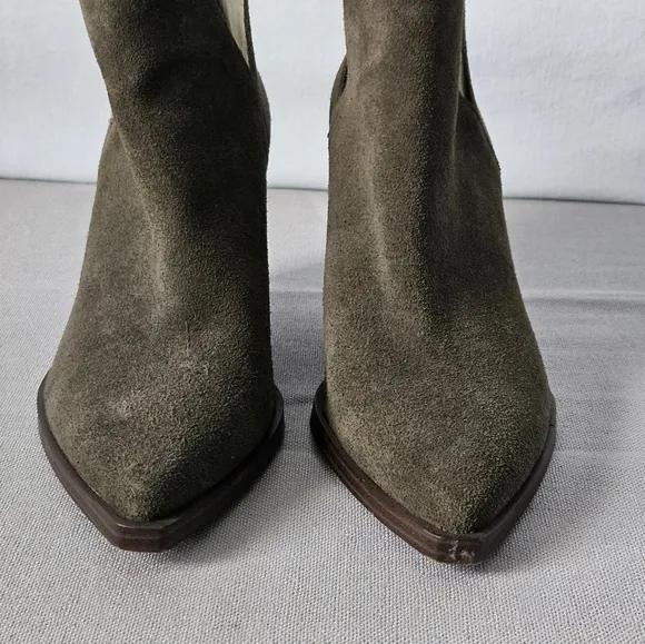Vince Camuto VC-GIGIETTA Suede Ankle Boots Womens 8M Olive Green Pointed Toe