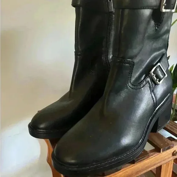 Vince Camuto Vergila Leather Boots