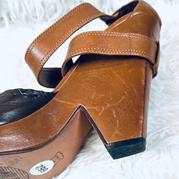 VINCE CAMUTO Western Wedge Strappy Buckle Shoes
