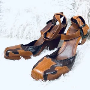 VINCE CAMUTO Western Wedge Strappy Buckle Shoes