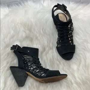Vince Camuto Esray Black Suede Sandals Sz 7