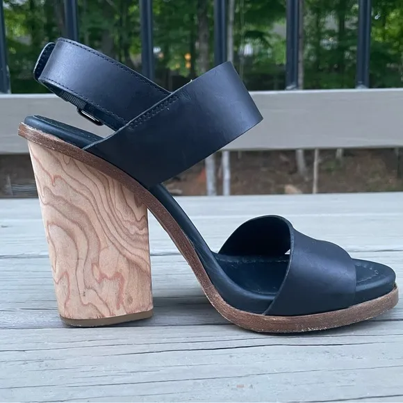 Vince Haley Black Leather Wood Block Heel Sandals size 7.5 M