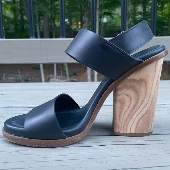 Vince Haley Black Leather Wood Block Heel Sandals size 7.5 M