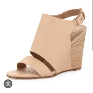 Vince Karen Nuetral double banded women's leather wedge sandals Sz 7M