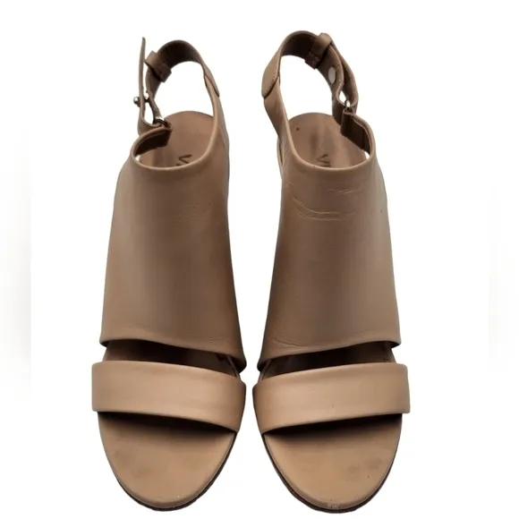 Vince Karen Nuetral double banded women's leather wedge sandals Sz 7M
