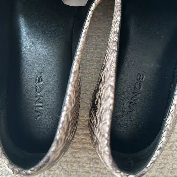 Vince Loafers Paz Gray/Cream Snake-Print Leather Size 9 Slip-On Flats Loafers
