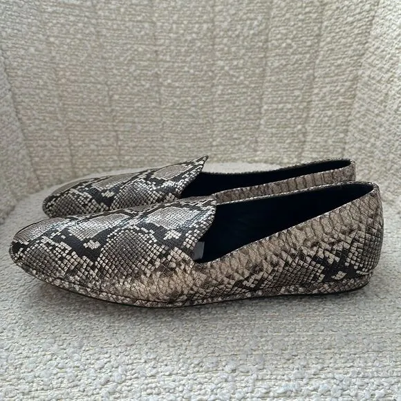 Vince Loafers Paz Gray/Cream Snake-Print Leather Size 9 Slip-On Flats Loafers