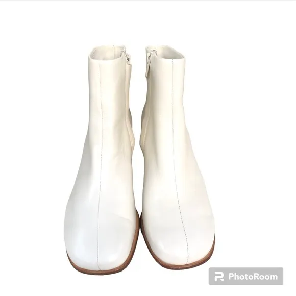 Vince Maggie White Leather Block Heel Ankle Boots Booties Women’s Size 7.5