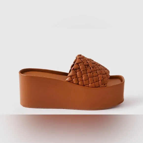VINCE Mari Wedge Sandals in Tan New IN  BOX
