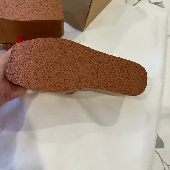 VINCE Mari Wedge Sandals in Tan New IN  BOX