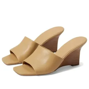 Vince Pia Leather Square Toe Stacked Wedge Heel Sandals in Blonde Size 8 New
