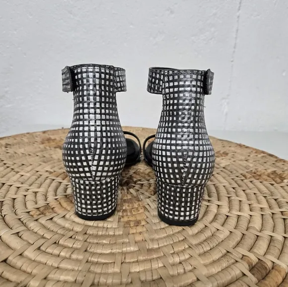 Vince Rita Black White Checkered Block Heel Sandals 6