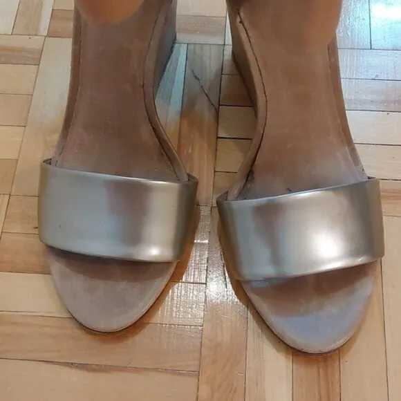 Vince wedge leather sandals size 9.5M