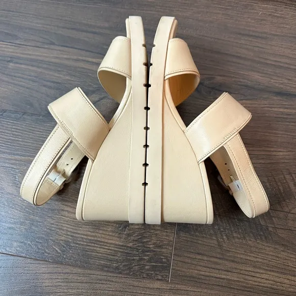 Vince Women’s Roma Leather Wedge Sandals Macadamia Beige (Size 8.5)