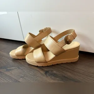 Vince Women’s Roma Leather Wedge Sandals Macadamia Beige (Size 8.5)