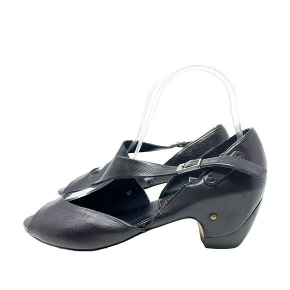 Vintage Black Leather Sandals Small Heel 6.5