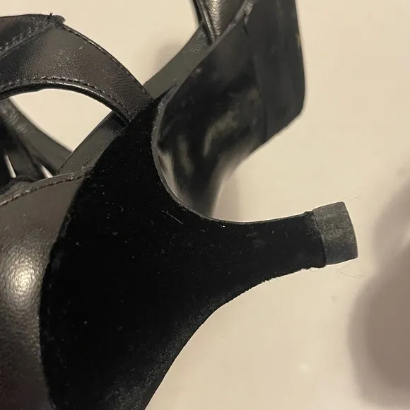 Vintage Chanel Cap-Toe Leather And Velvet Kitten Heels / Low Pumps 37.5 7.5