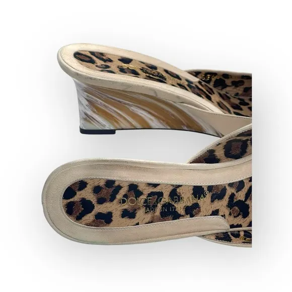 Vintage: Dolce &amp; Gabbana ♔ Hand Painted Horn Finish Wedge Sandal ♔ Cream Suede