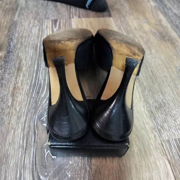 Vintage Gucci Black Heels  - Great Condition - Size 9B - Pair #2