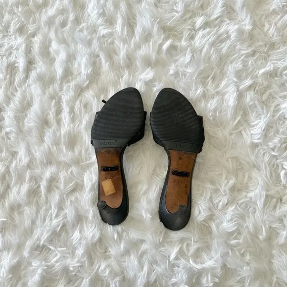 Vintage Gucci monogram kitten sandals