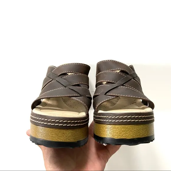 Vintage Lower East Side Y2K Brown Criss Cross Strappy Chunky Platform Sandals