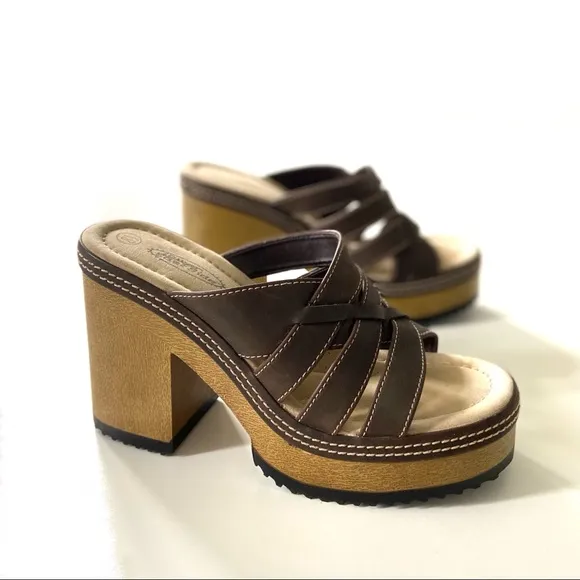 Vintage Lower East Side Y2K Brown Criss Cross Strappy Chunky Platform Sandals