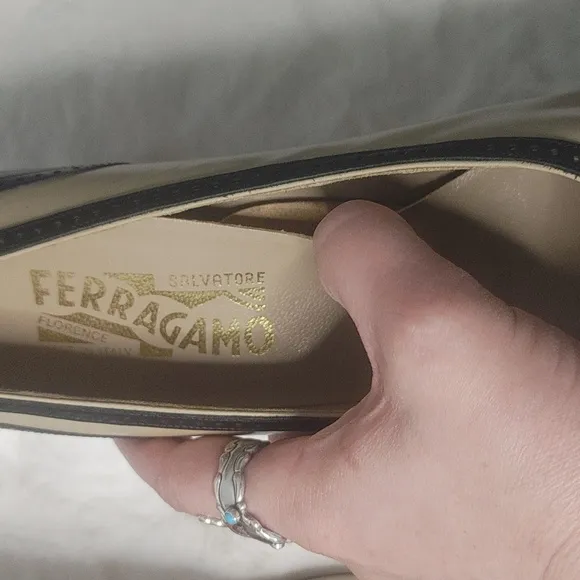 Vintage Salvatore Ferragamo Spectator Pumps 10AA Made In Italy Black/Taupe