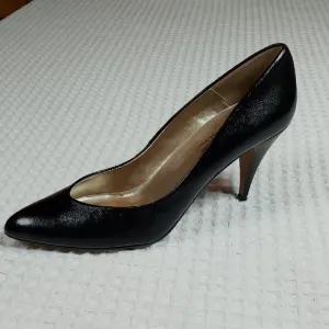 Vintage Sergio Zelcer Black Women's Pump Spanish Leather Collection Size 9N