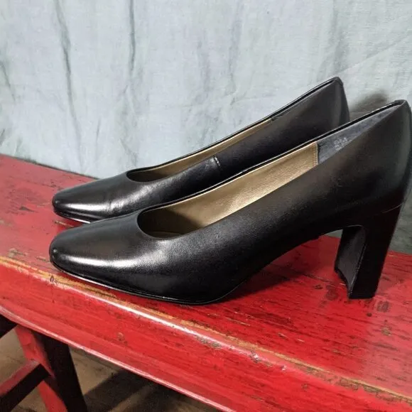 VINTAGE SRO Black Leather Pumps Block Heel 8