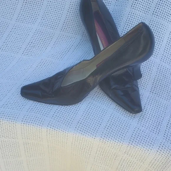 Vintage Susan Bennis Edward's Black‎ pumps 10