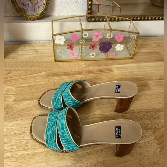 Vintage Y2K Stuart Weitzman Turquoise Beaded Block Heel Sandals Size 6 Coastal