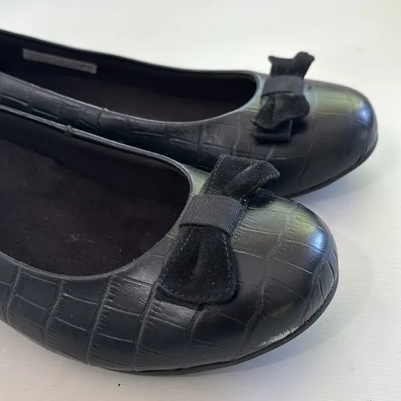 Vionic Lena Black Leather Womens Bow Trim Croc Wedge Orthaheel Pumps Shoes