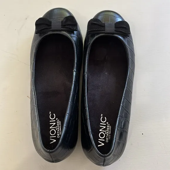 Vionic Lena Black Leather Womens Bow Trim Croc Wedge Orthaheel Pumps Shoes