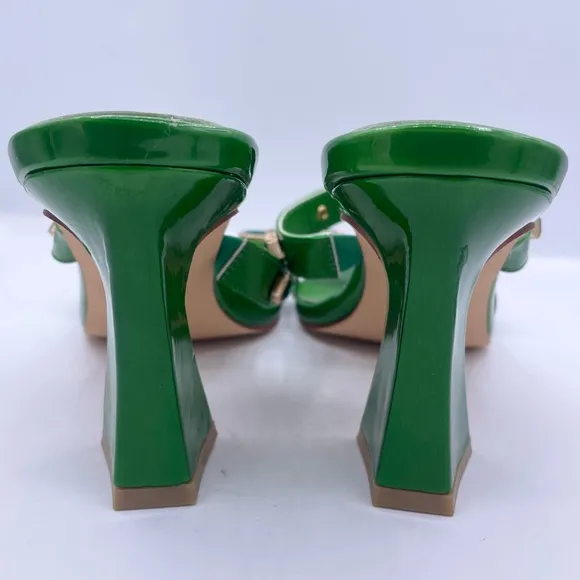 Vivianly squared open toe green heeled sandals diamond detail Size 6