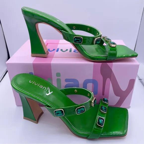 Vivianly squared open toe green heeled sandals diamond detail Size 6